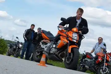 Les tarifs du permis moto toutes les infos pour bien choisir