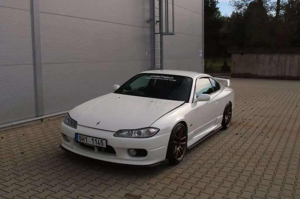 Nissan S15 Silvia fiche technique prix et caractéristiques de cette voiture