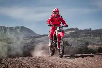 Comment se déroule un stage moto débutant ?